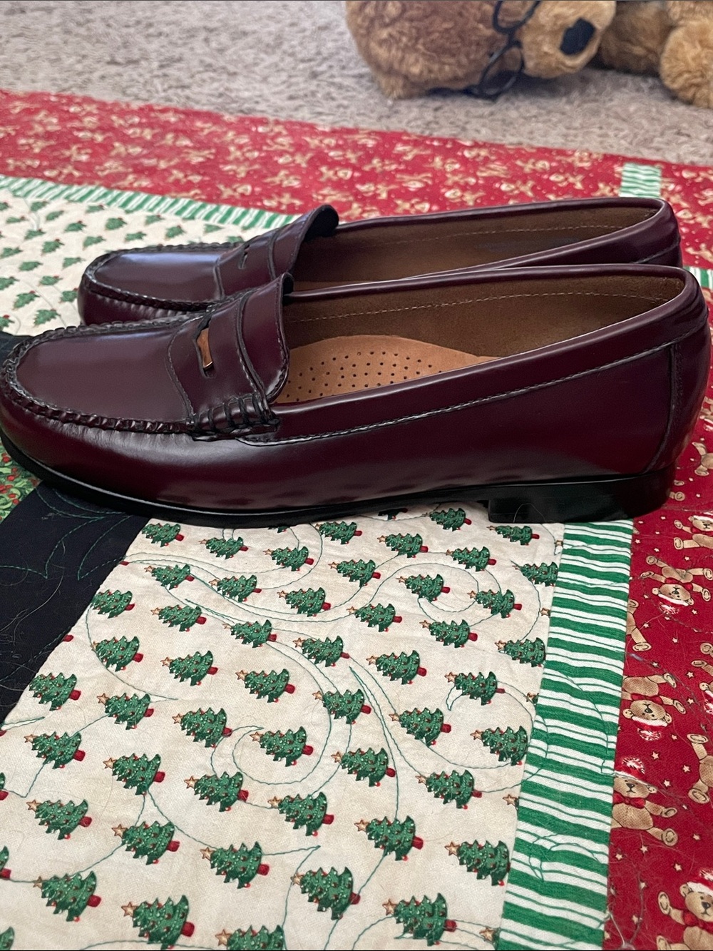 G.H. Bass & Co. Women's Burgundy Penny Loafers Size 7M - Picture 7 of 13